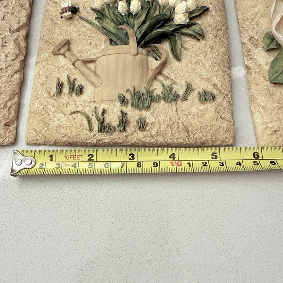 Cheri Blum Set Of 3 3D Resin Hanging Wall Plaques Plants Butterflies And Herbs - Picture 12 of 12